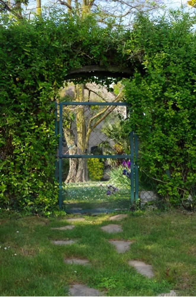 Domaine Les Feuillants Hotell Crouzilles Exteriör bild