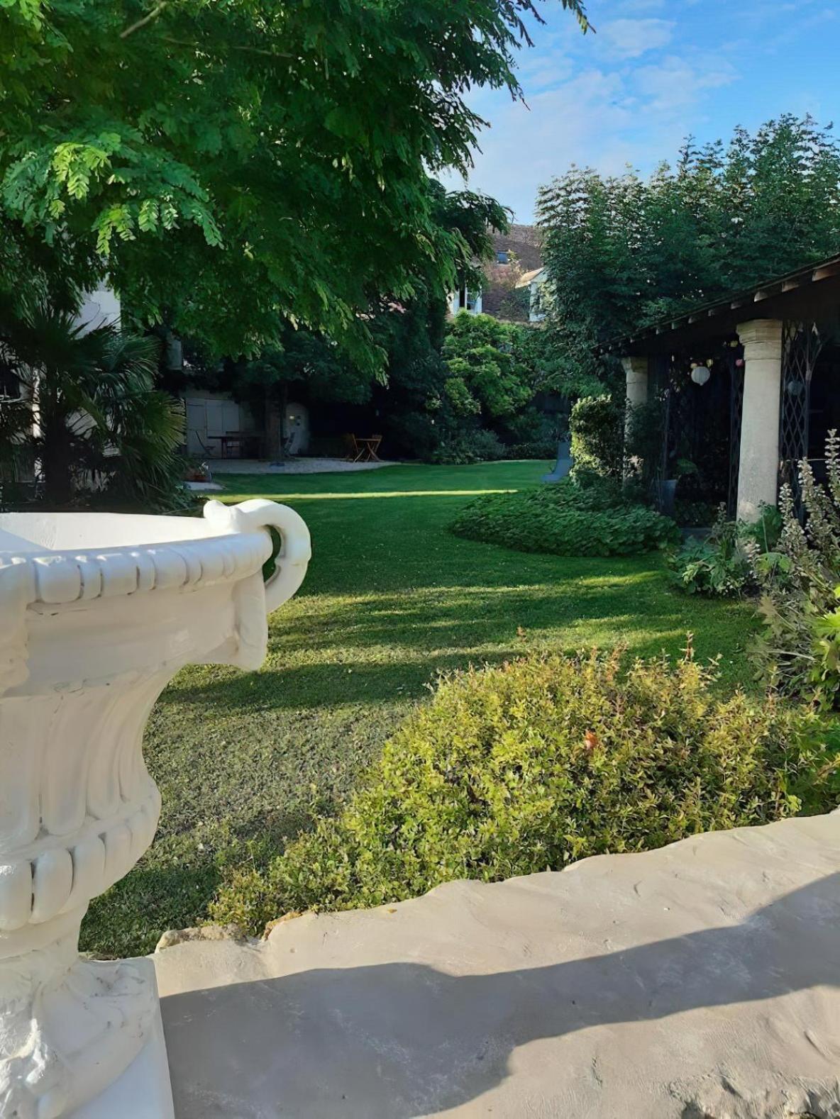 Domaine Les Feuillants Hotell Crouzilles Exteriör bild