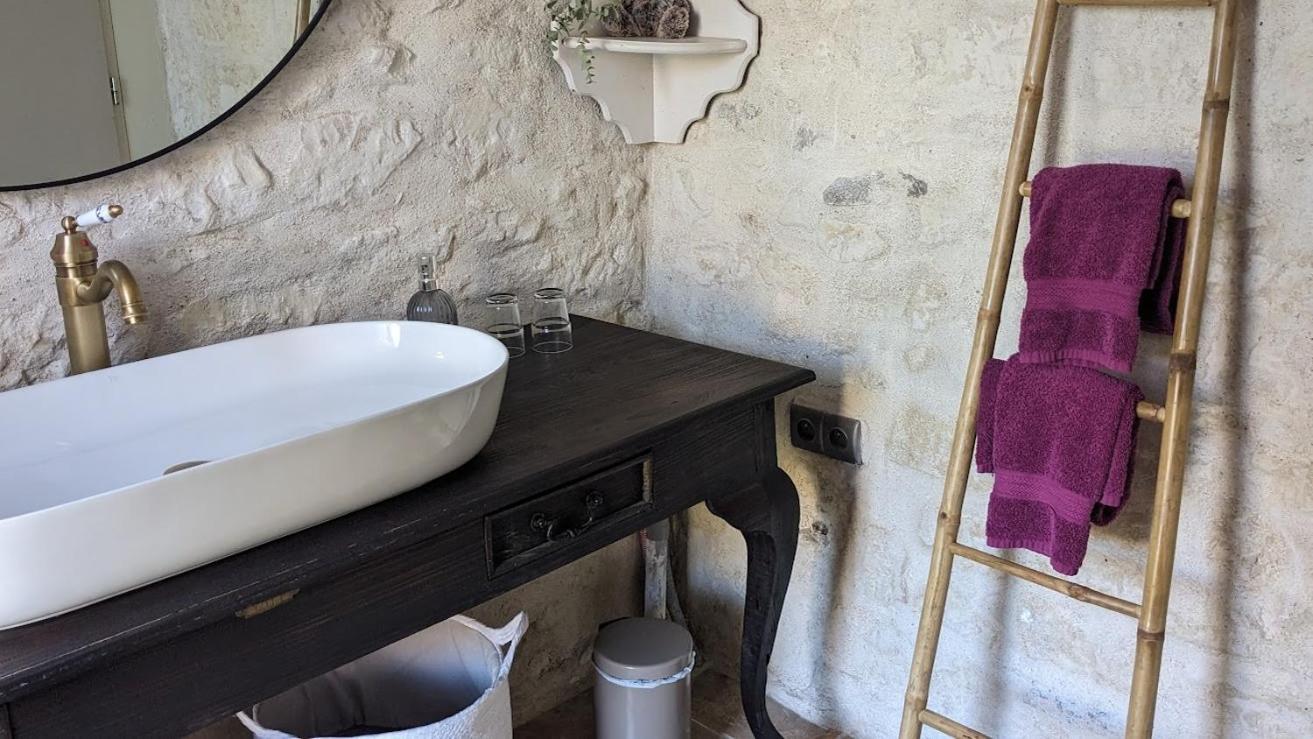 Domaine Les Feuillants Hotell Crouzilles Rum bild